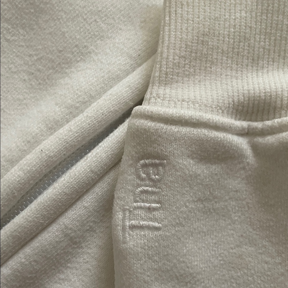 aritzia zip up - Picture 2 of 4